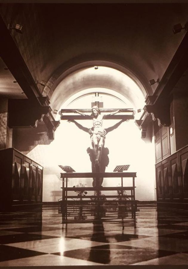 sepulcro-cister-imagineria-crucificado